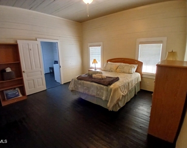1920 Kelly Road - Photo Thumbnail 22