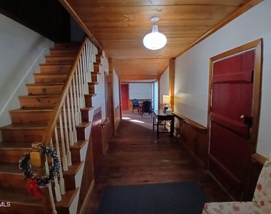 1920 Kelly Road - Photo Thumbnail 10