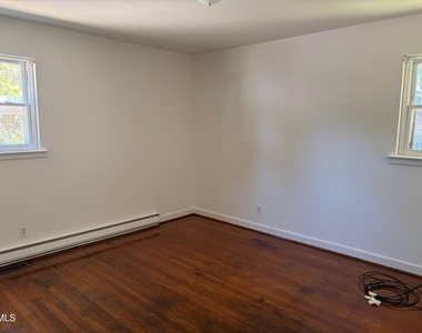 2710 Lawndale Avenue - Photo Thumbnail 5