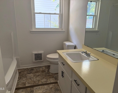 2710 Lawndale Avenue - Photo Thumbnail 3
