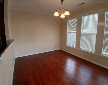 117 Station Drive - Photo Thumbnail 8