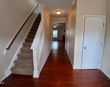117 Station Drive - Photo Thumbnail 1