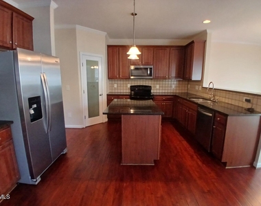 117 Station Drive - Photo Thumbnail 7