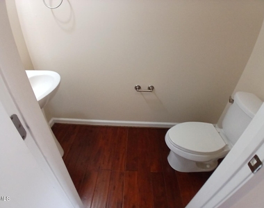 117 Station Drive - Photo Thumbnail 2
