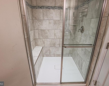 7104 Druce Way - Photo Thumbnail 19