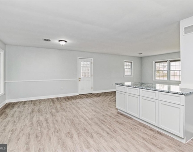 130 Hahn Road - Photo Thumbnail 6