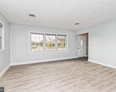 130 Hahn Road - Photo Thumbnail 4