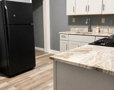 1617 Moreland Avenue - Photo Thumbnail 6
