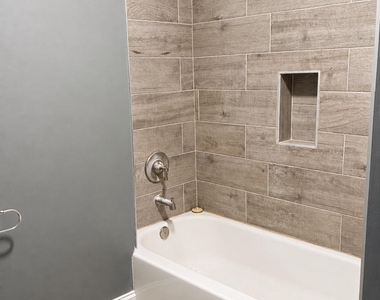 1617 Moreland Avenue - Photo Thumbnail 9