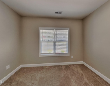 89 D L Phillips Lane - Photo Thumbnail 9