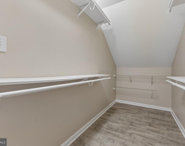8745 Bright Meadow Court - Photo Thumbnail 22