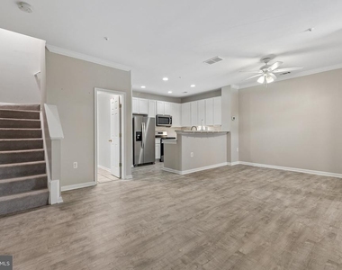 8745 Bright Meadow Court - Photo Thumbnail 6