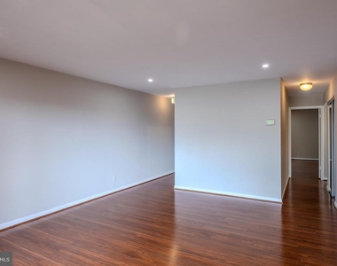 755 Fairview Avenue - Photo Thumbnail 18