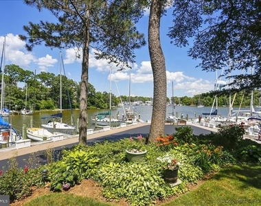 755 Fairview Avenue - Photo Thumbnail 32