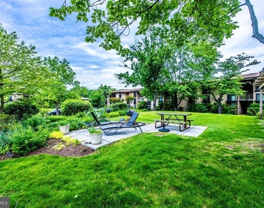 755 Fairview Avenue - Photo Thumbnail 39