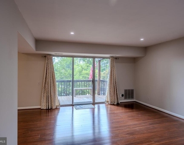 755 Fairview Avenue - Photo Thumbnail 19