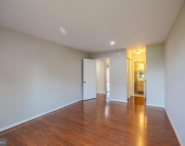 755 Fairview Avenue - Photo Thumbnail 24