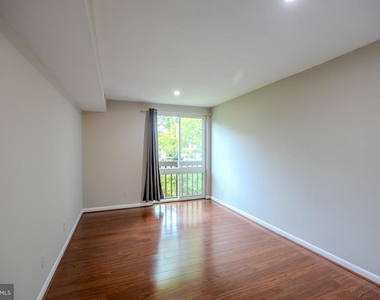 755 Fairview Avenue - Photo Thumbnail 28