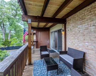 755 Fairview Avenue - Photo Thumbnail 33