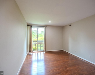 755 Fairview Avenue - Photo Thumbnail 26