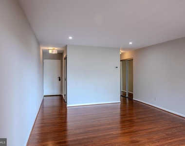 755 Fairview Avenue - Photo Thumbnail 15