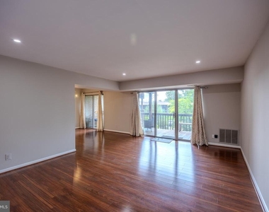 755 Fairview Avenue - Photo Thumbnail 22