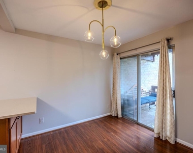 755 Fairview Avenue - Photo Thumbnail 14
