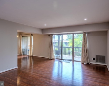 755 Fairview Avenue - Photo Thumbnail 20