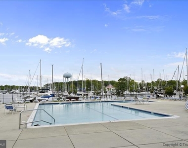 755 Fairview Avenue - Photo Thumbnail 31
