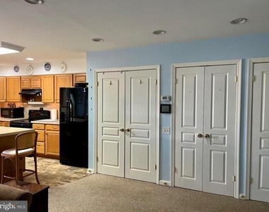 870 Broadfield Dr - Photo Thumbnail 4