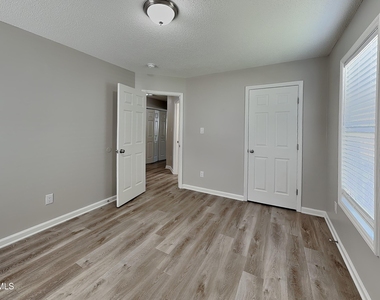 5112 Limewood Street - Photo Thumbnail 8