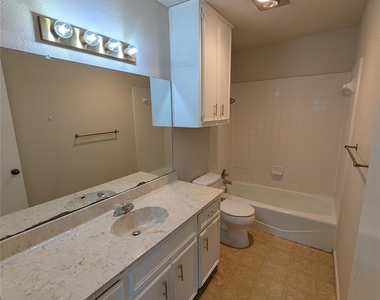 7800 Northcrest Blvd - Photo Thumbnail 18