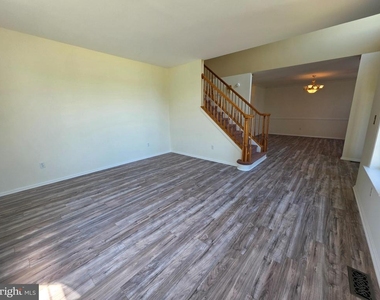 109 Masters Lane - Photo Thumbnail 15