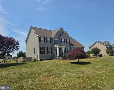 109 Masters Lane - Photo Thumbnail 3