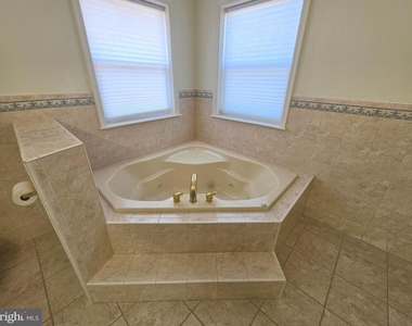 109 Masters Lane - Photo Thumbnail 44