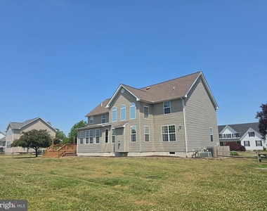 109 Masters Lane - Photo Thumbnail 12