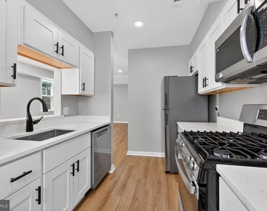 1008 Rittenhouse Street Nw - Photo Thumbnail 10