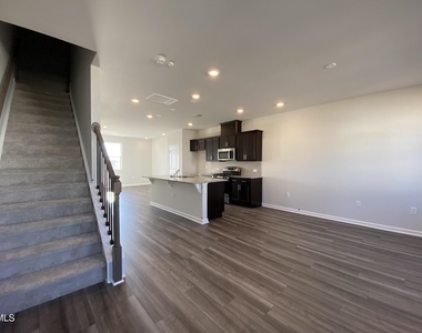 706 Gimari Drive - Photo Thumbnail 10