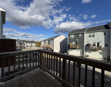 706 Gimari Drive - Photo Thumbnail 19