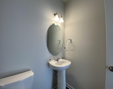 706 Gimari Drive - Photo Thumbnail 8