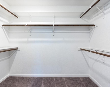 5649 Porano Cir - Photo Thumbnail 16