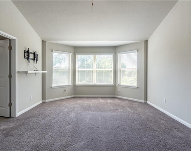 5649 Porano Cir - Photo Thumbnail 11