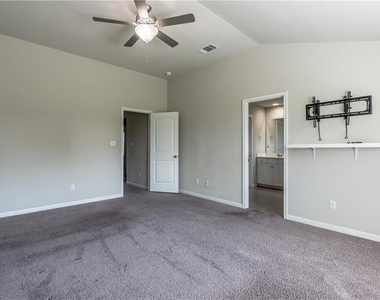 5649 Porano Cir - Photo Thumbnail 13