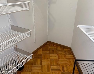 4200 Cathedral Avenue Nw - Photo Thumbnail 9