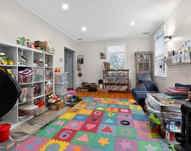 4825 Butterworth Place Nw - Photo Thumbnail 18