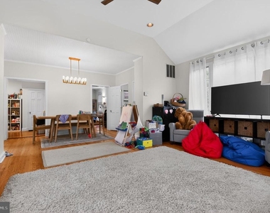 4825 Butterworth Place Nw - Photo Thumbnail 15
