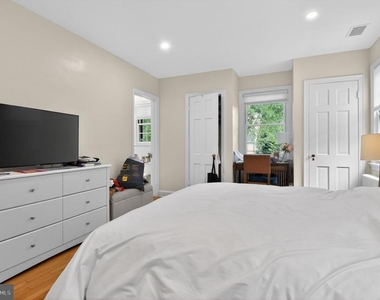 4825 Butterworth Place Nw - Photo Thumbnail 25