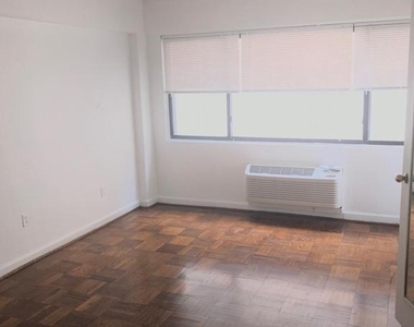2141 I Street Nw - Photo Thumbnail 4
