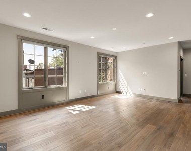 3220 Grace Street Nw - Photo Thumbnail 6
