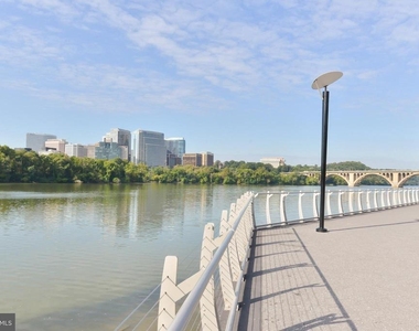 3220 Grace Street Nw - Photo Thumbnail 29